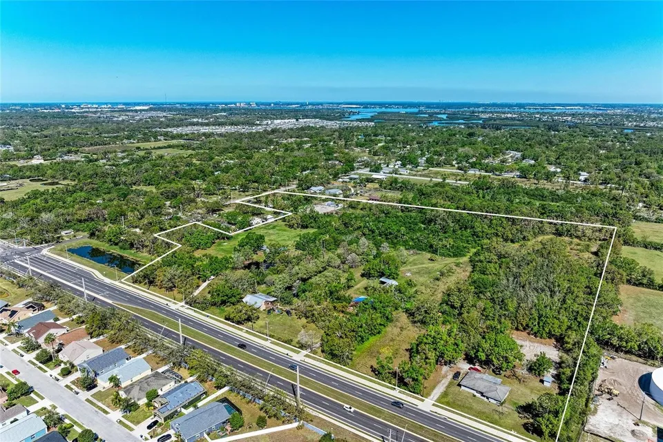 Aerial listing photo of 4609 44th Ave E in Bradenton with approximate property outline